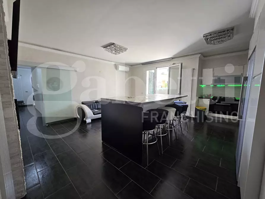 Immagine 2 di Appartamento in vendita  in Via terracini, 16 a Mosciano Sant'angelo