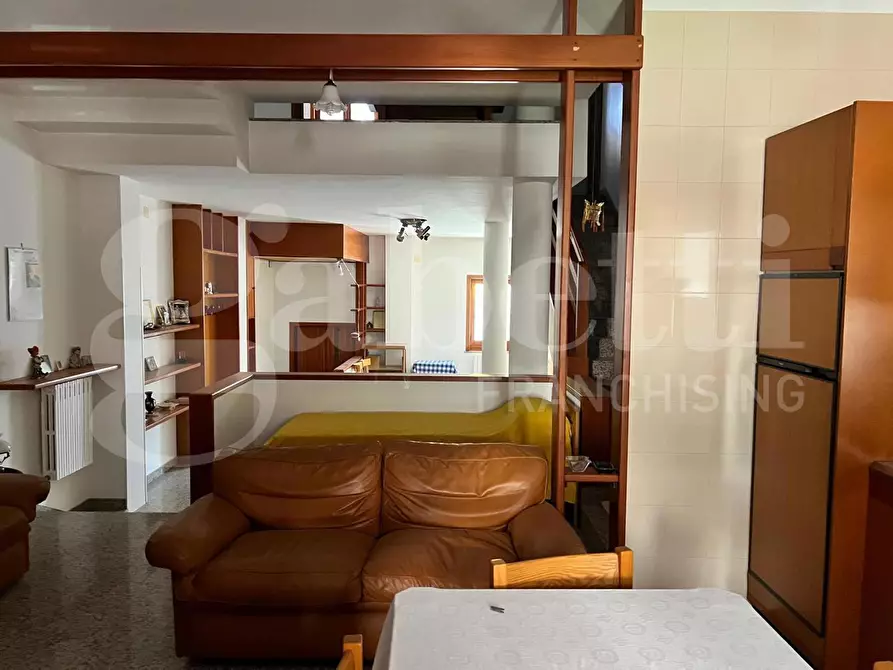 Immagine 7 di Palazzo in vendita  in Via RIMEMBRANZE, 131 a Montemesola