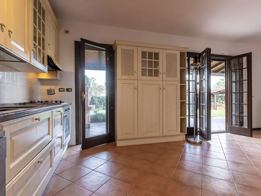 Immagine 6 di Casa quadrifamiliare in vendita  in Via Ermanno Wolf Ferrari, 169 a Roma
