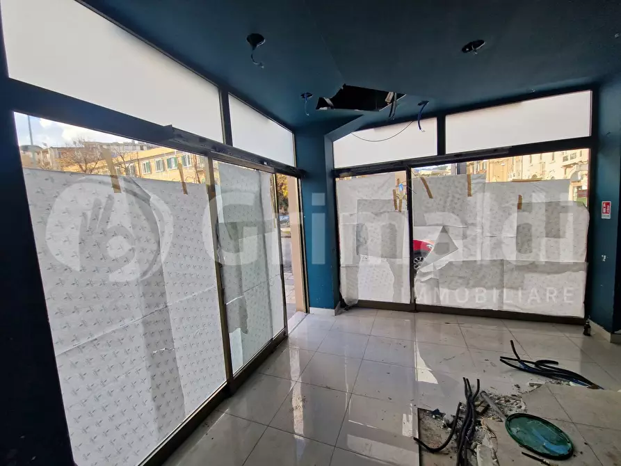 Immagine 11 di Negozio in affitto  in Via Garibaldi, 108 a Messina