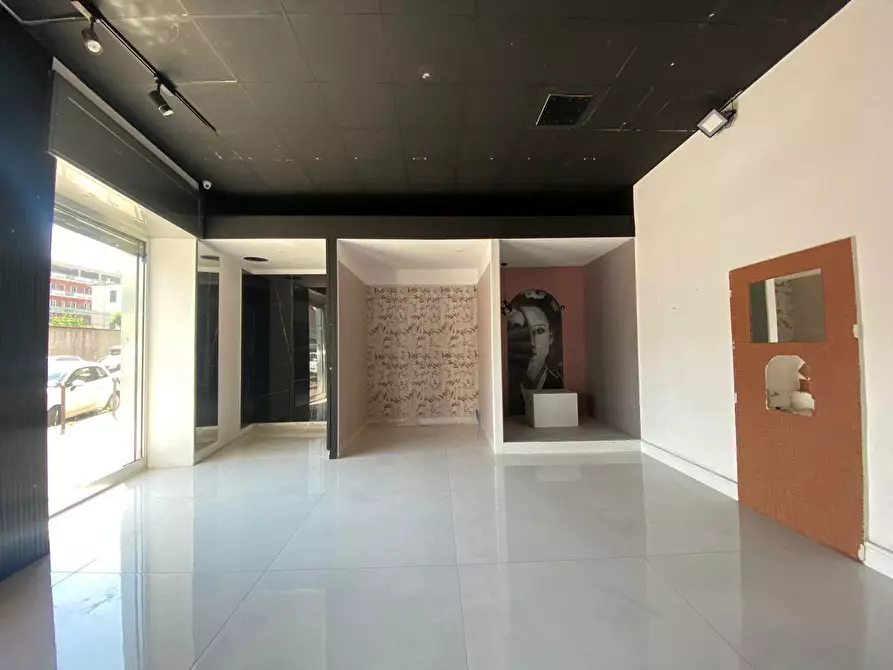 Immagine 5 di Negozio in affitto  in Via San Martino, 119 a San Giorgio A Cremano