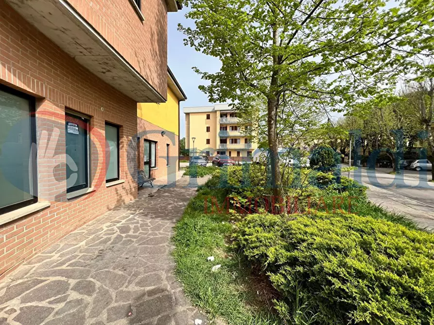 Immagine 1 di Ufficio in affitto  in Piazza Edoardo Fabbri a Corciano