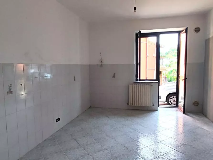 Immagine 5 di Appartamento in vendita  in Via BRACONI, 4 a Girifalco