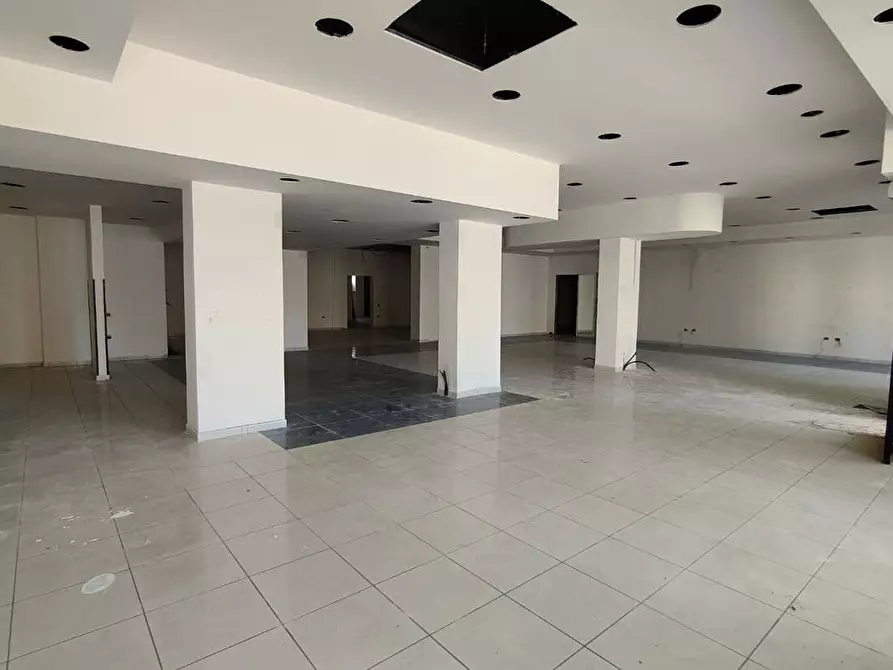 Immagine 3 di Negozio in vendita  in Via Garibaldi, snc a Iglesias