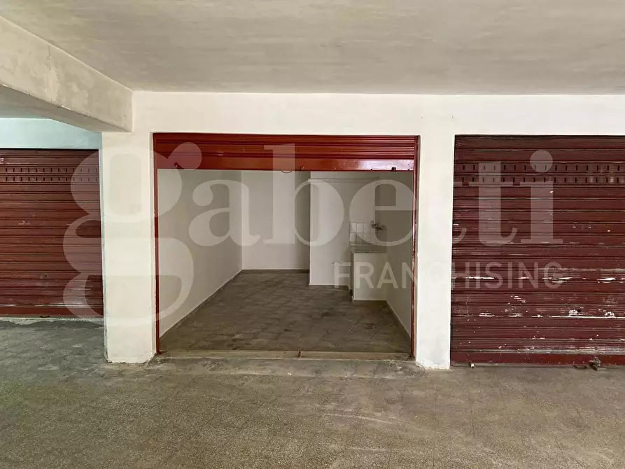Immagine 7 di Box auto in vendita  in Via Baden Powell a Trani