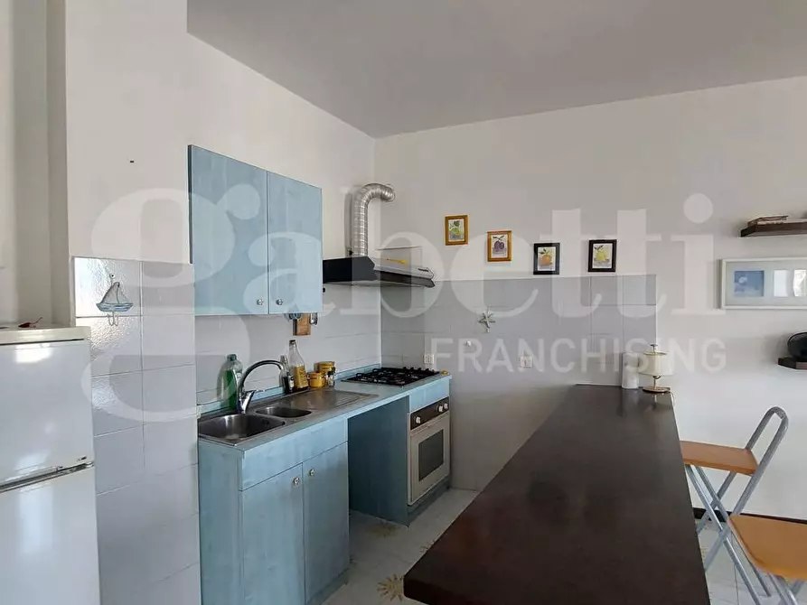Immagine 5 di Appartamento in vendita  in Via Angioina, 25 a Gaeta