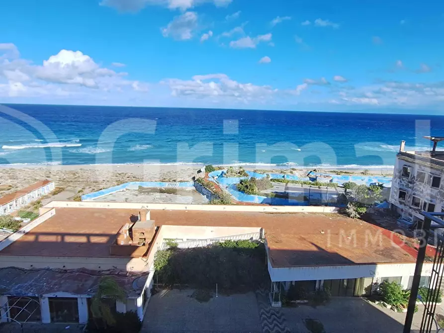 Immagine 17 di Appartamento in vendita  in Via dei due mari, 23 a Messina