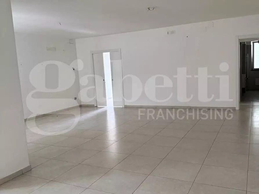 Immagine 4 di Appartamento in vendita  in Via Nazionale Appia a Curti