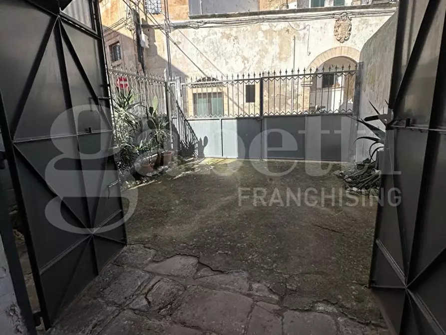 Immagine 36 di Casa indipendente in vendita  in Via Capitano Vito Tamborrino a Ostuni