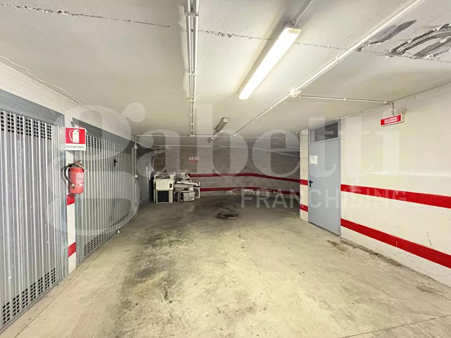 Immagine 10 di Box auto in vendita  in Via di bravetta a Roma