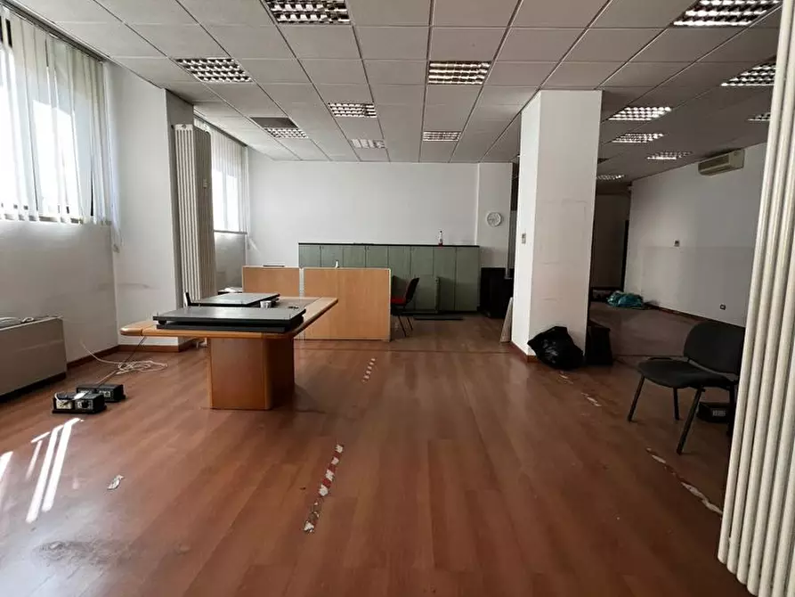 Immagine 1 di Negozio in vendita  in Via Augusto Majani, 2 a Bologna