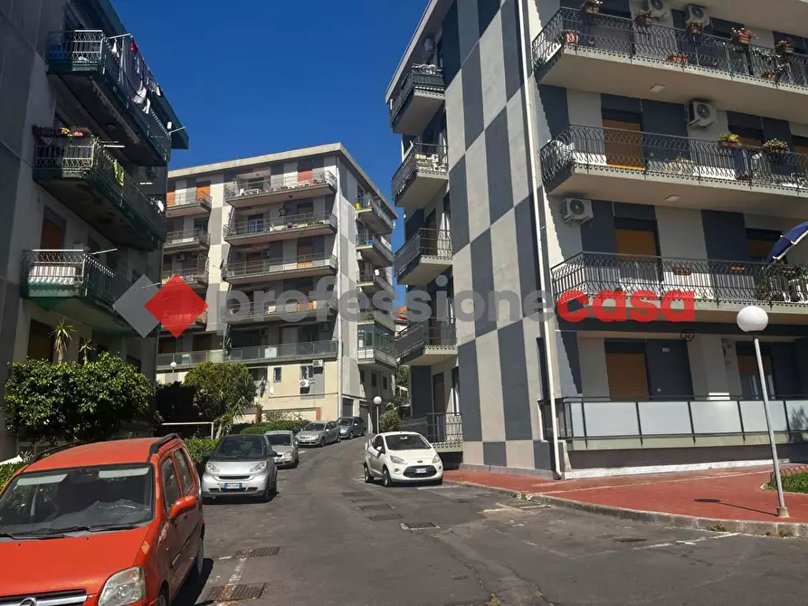 Immagine 11 di Box auto in affitto  in Via Nizzeti, 68 a Catania