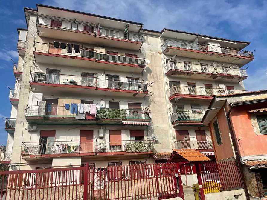 Immagine 1 di Appartamento in vendita  in Via michele pizzuti a Napoli