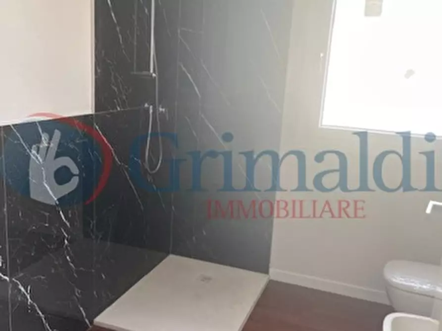 Immagine 17 di Appartamento in vendita  in Piazza attias a Livorno