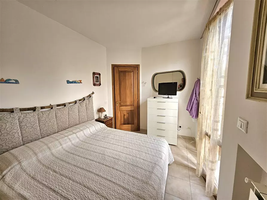 Immagine 16 di Villetta a schiera in vendita  in Via FIVIZZANO, 1 a Massa