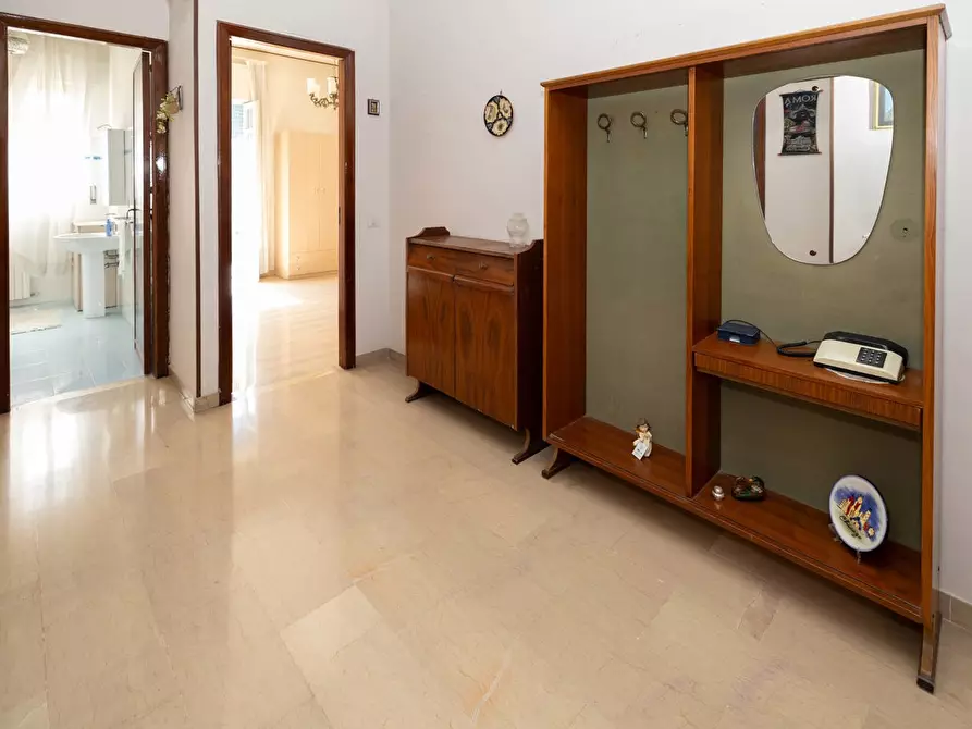 Immagine 8 di Appartamento in vendita  in Via OBERDAN, 10 a Ragusa