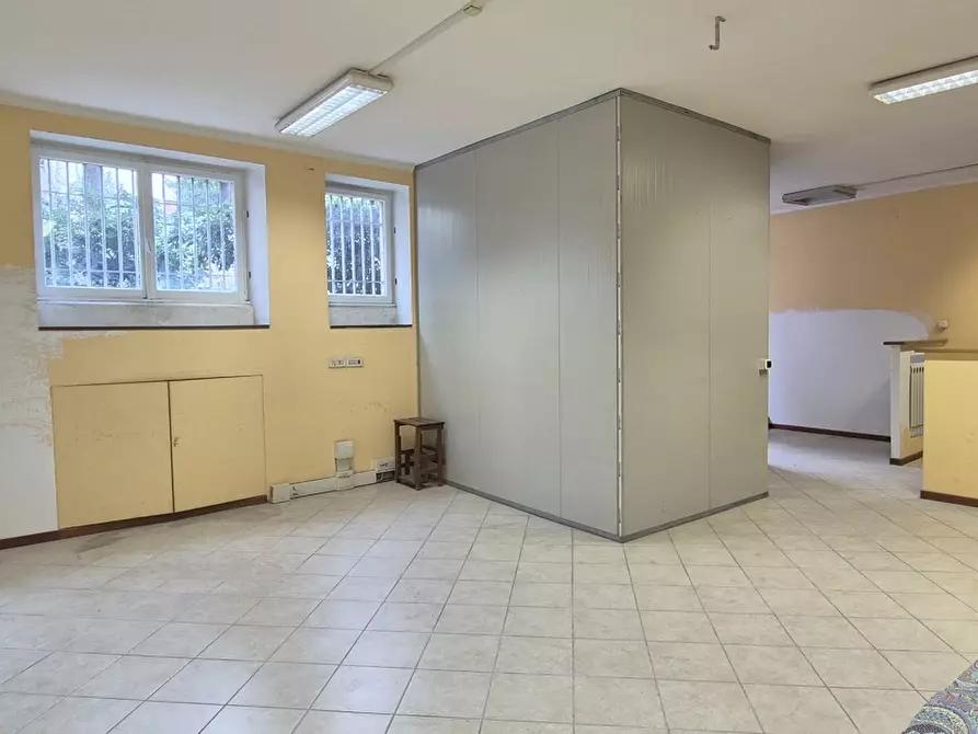 Immagine 16 di Magazzino in vendita  in Via aurelia, 125 a Roma