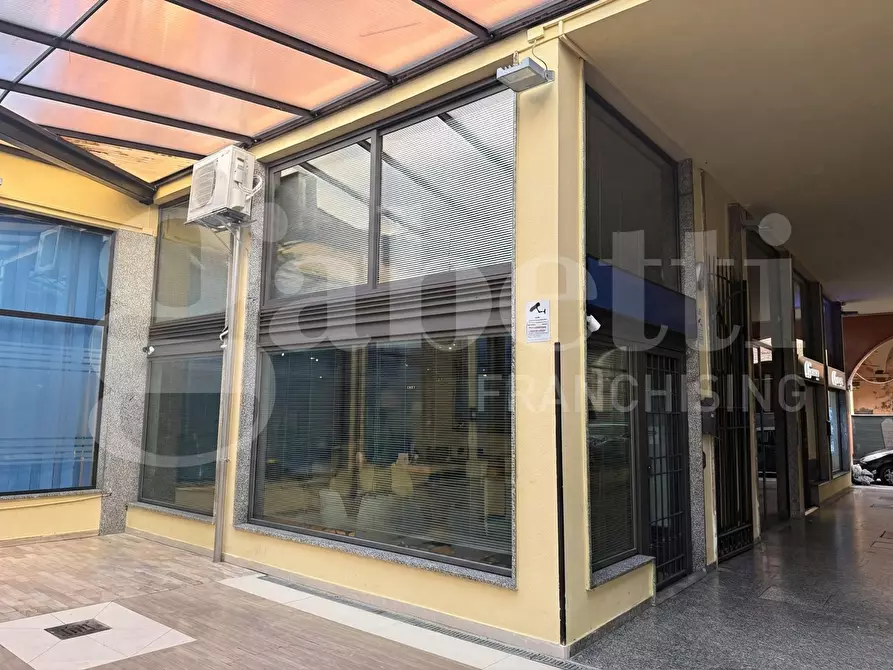 Immagine 15 di Negozio in affitto  in Via Galleria Maestri del Lavoro, 6 a Cento