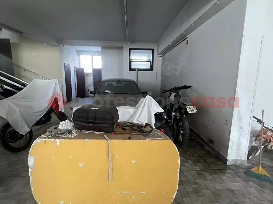 Immagine 3 di Negozio in vendita  in Via Giuseppe Di Vittorio, snc a Ostuni