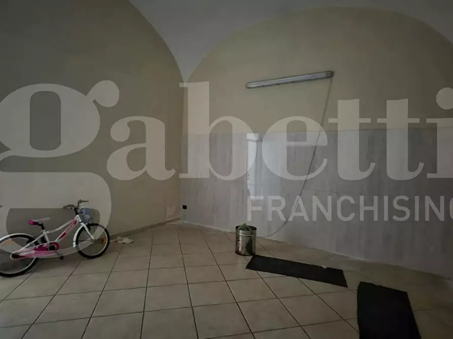 Immagine 8 di Negozio in affitto  in Via Vittorio Veneto, 426 a Torre Annunziata