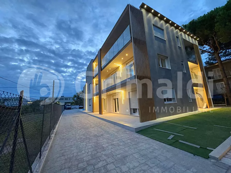 Immagine 8 di Appartamento in vendita  in Via Caduti per la Liberta, 110 a Cervia