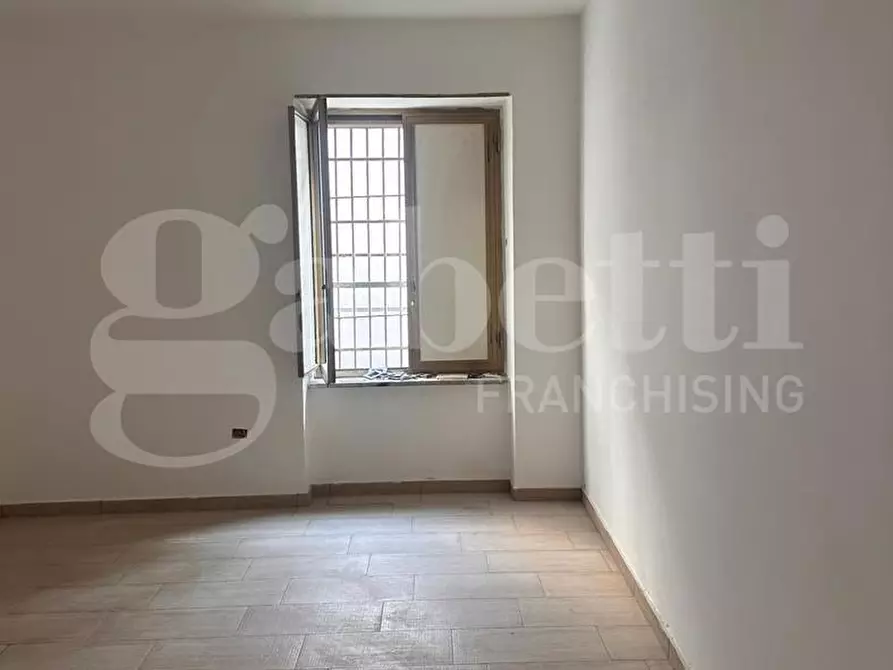 Immagine 5 di Negozio in affitto  in Via Vittorio Veneto, 7 a Torre Annunziata