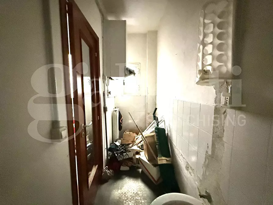 Immagine 12 di Ufficio in vendita  in Piazza Garibaldi a Napoli