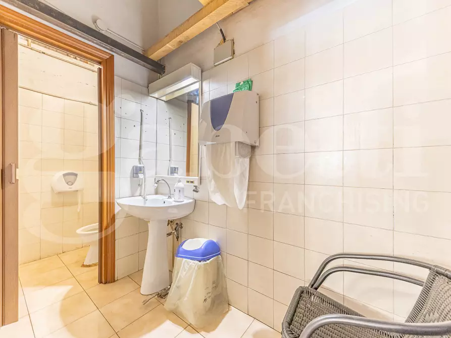 Immagine 39 di Bar / Ristorante in vendita  in Via Cogoleto a Roma