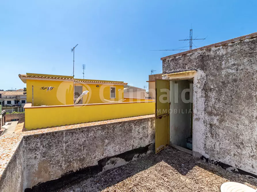 Immagine 14 di Casa indipendente in vendita  in Via Francesco Azzolini, 89 a Avola