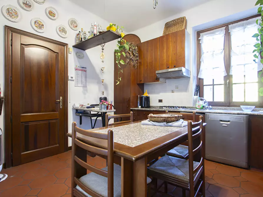 Immagine 9 di Villa in vendita  in Viale de Gasperi, 21 a Treviglio