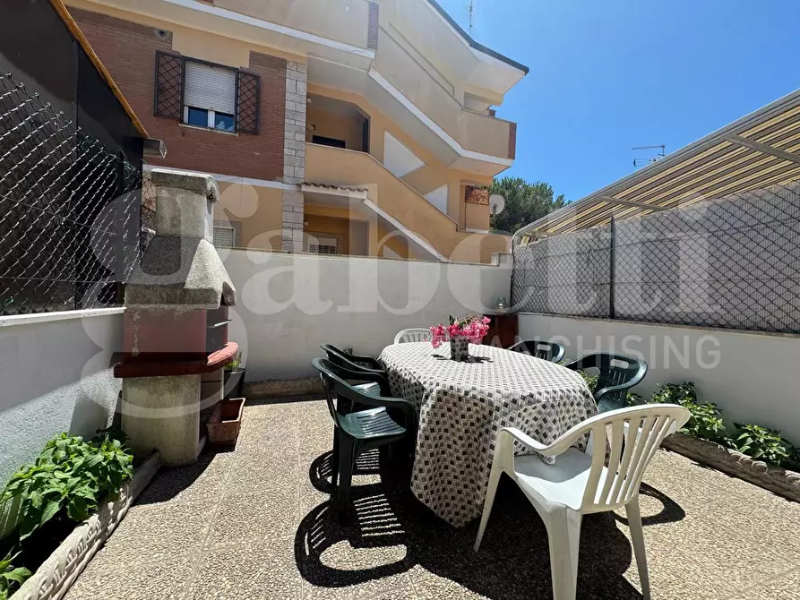 Immagine 8 di Villetta a schiera in vendita  in Via del fosso, 12 a Ardea