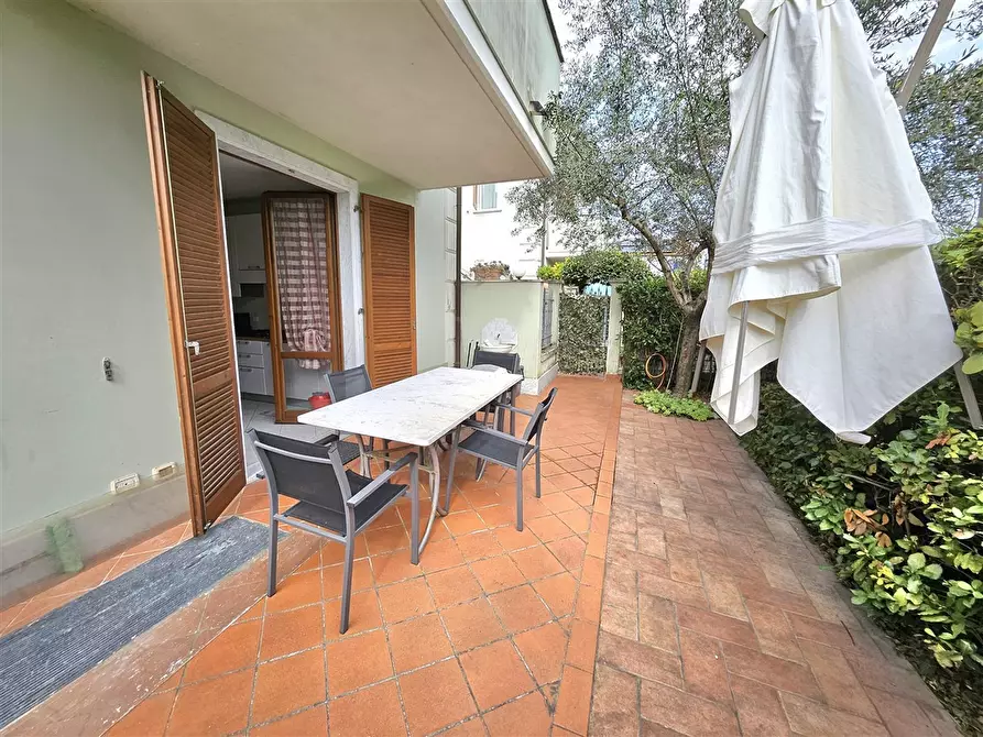 Immagine 8 di Villetta a schiera in vendita  in Via FIVIZZANO, 1 a Massa