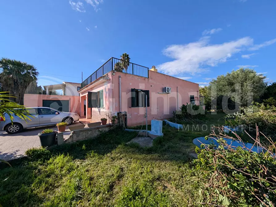 Immagine 6 di Villa in vendita  in Via Libeccio Trav.2, 6 a Avola