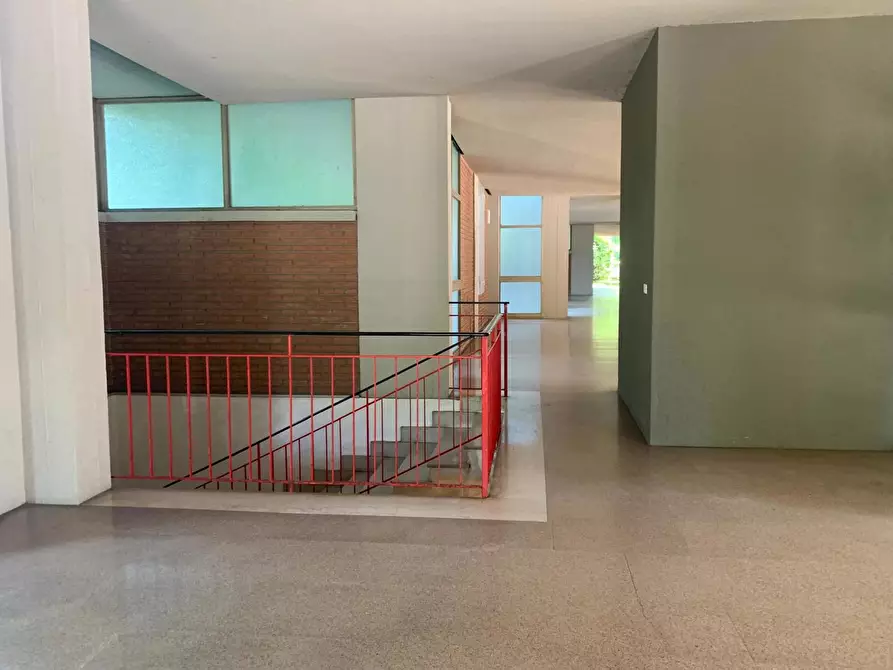 Immagine 10 di Box auto in vendita  in Viale Roma, 7 a Bologna