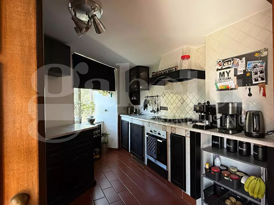 Immagine 7 di Appartamento in vendita  in Via Girolamo Santa Croce, 15 a Napoli