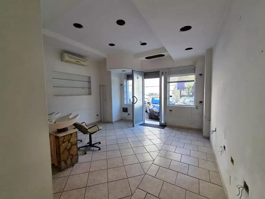 Immagine 6 di Negozio in vendita  in Via XXIV Maggio, 40 a Torre Annunziata