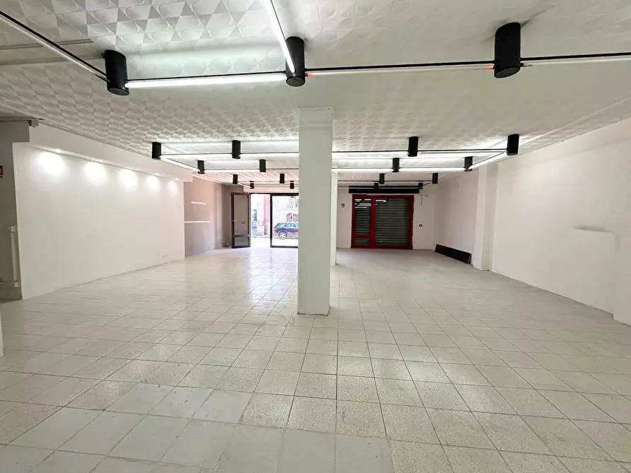 Immagine 4 di Attività commerciale in affitto  in Via SAN GIOVANNI BOSCO, 66 a San Severo