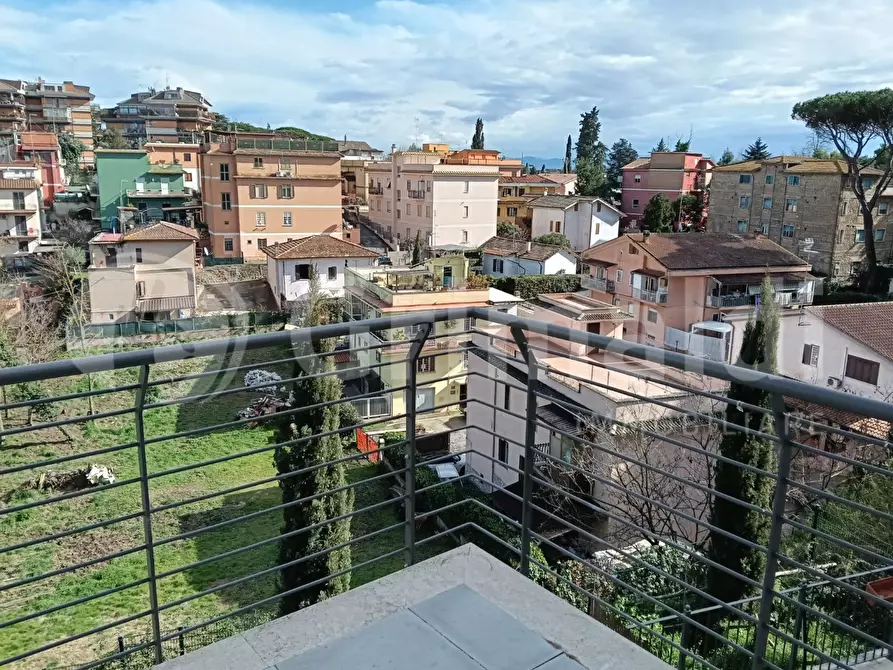 Immagine 10 di Appartamento in vendita  in Via Cassia a Roma