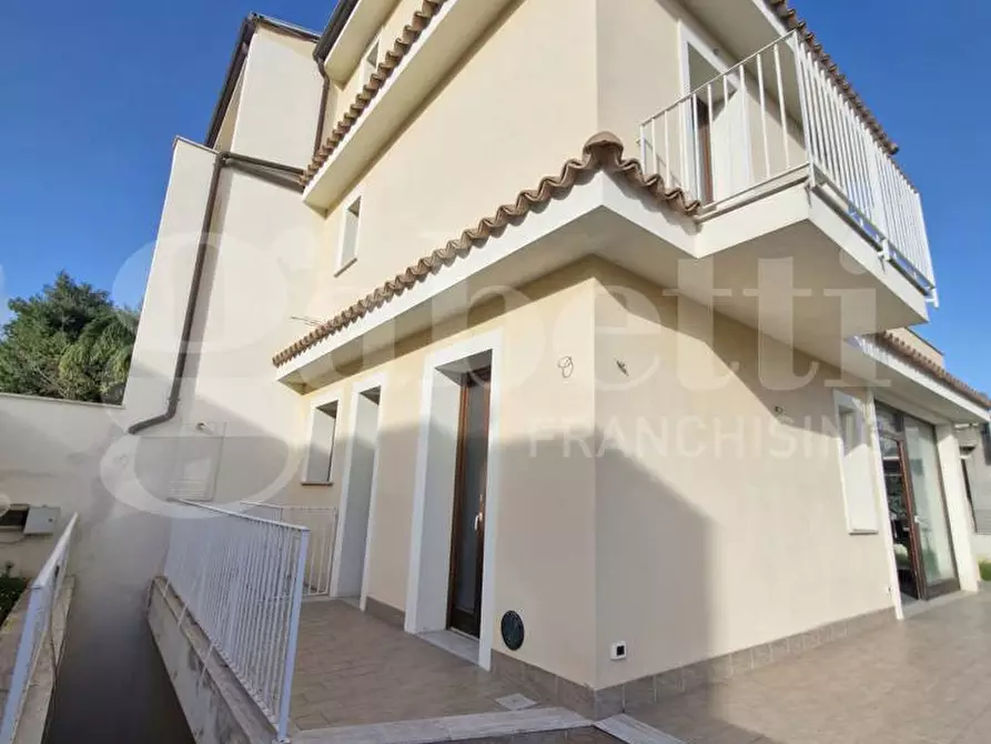 Immagine 2 di Casa bifamiliare in vendita  in Via Oasi Verde a Palermo