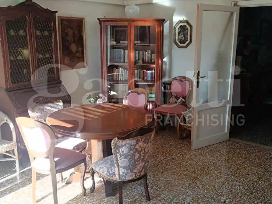 Immagine 10 di Appartamento in vendita  in Via DANTE, 184 a Taranto