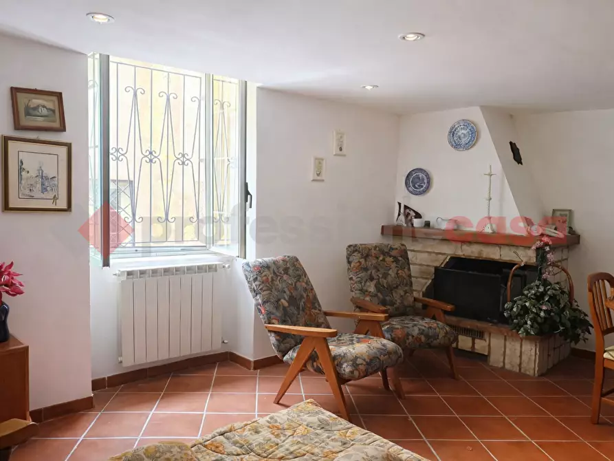 Immagine 4 di Casa indipendente in vendita  in Via Riforma, 4 a Vico Nel Lazio