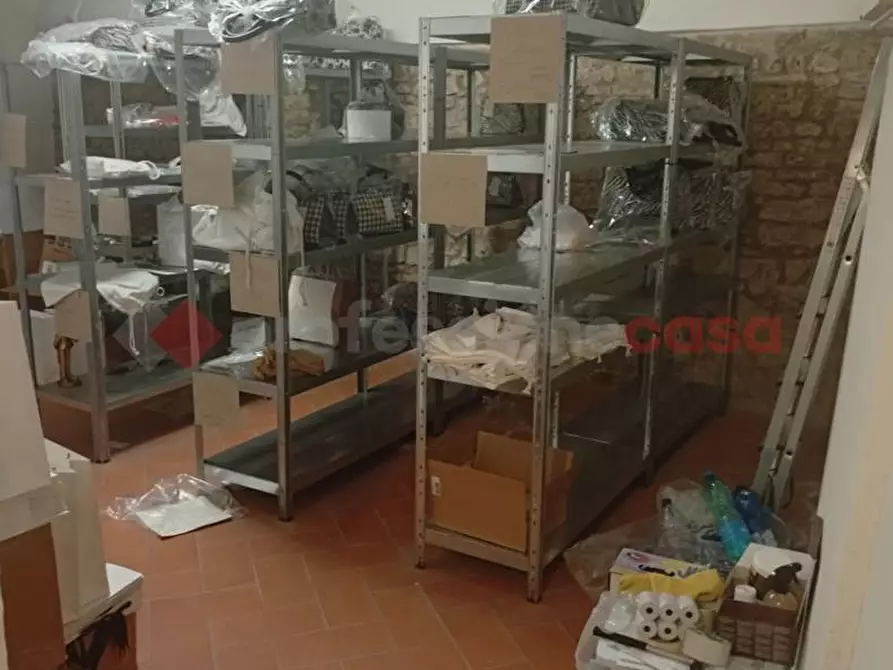 Immagine 5 di Negozio in vendita  in Via MAGGIO a Firenze