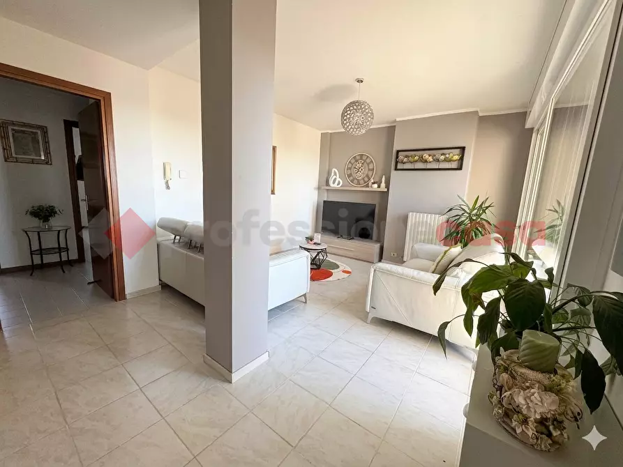 Immagine 15 di Appartamento in vendita  in Via Gioacchino Rossini, 2 a Legnano