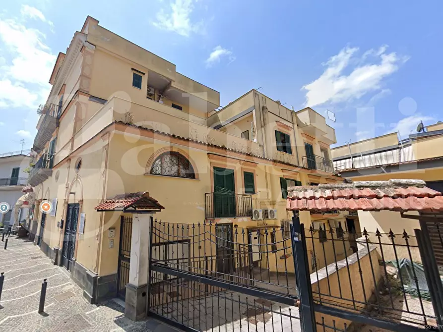 Immagine 1 di Attico in vendita  in Piazza Atella, 12 a Frattaminore