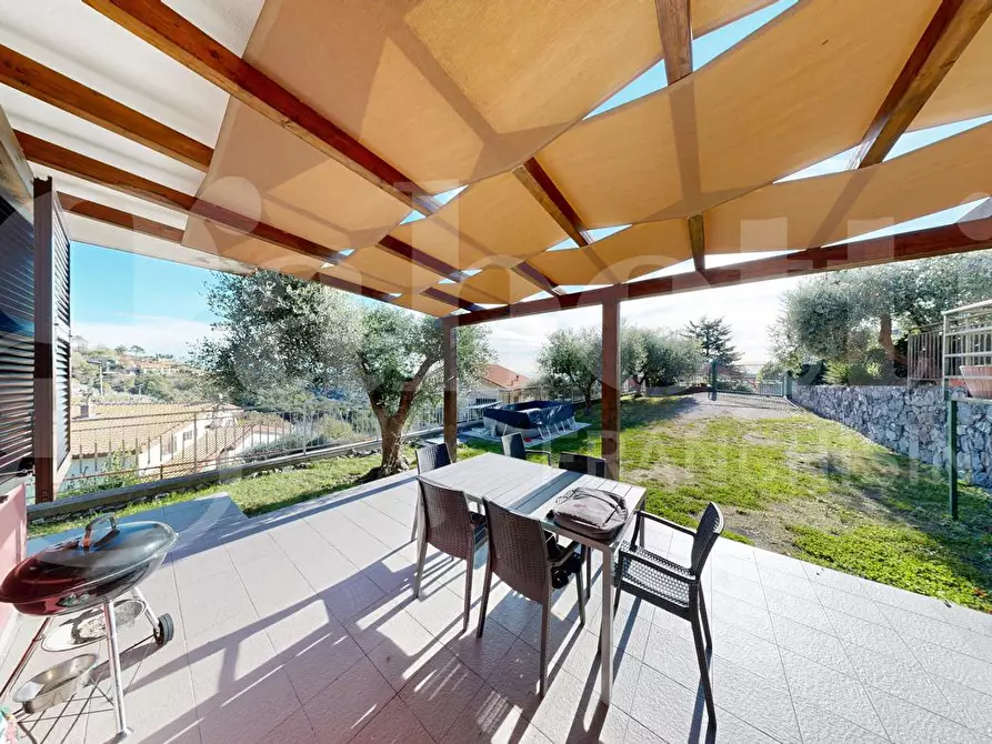 Immagine 2 di Appartamento in vendita  in Via per Gorra a Finale Ligure