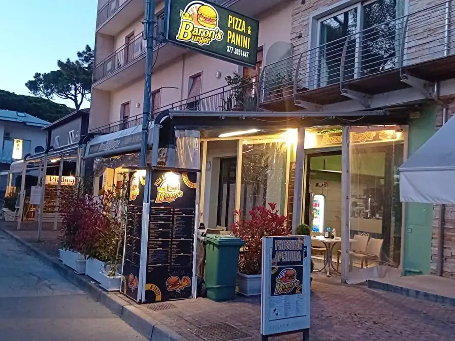 Immagine 12 di Attività commerciale in vendita  in Piazza napoli  milano marittima, 13 a Cervia