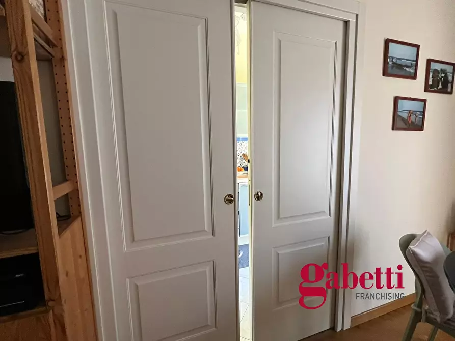 Immagine 4 di Appartamento in vendita  in Via Fabiola, 9 a Roma