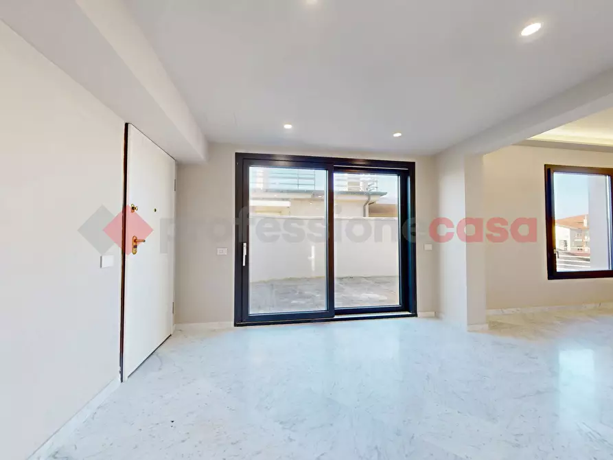 Immagine 8 di Attico in vendita  in Via Giuseppe Mazzini, 104 a Viareggio