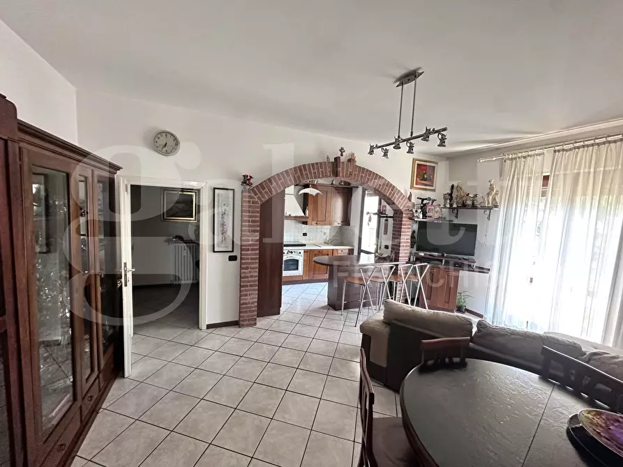 Immagine 19 di Appartamento in vendita  in Via Volta, 1 a Barni