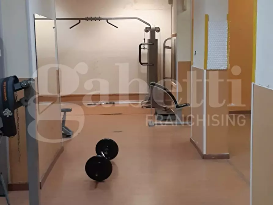 Immagine 5 di Magazzino in vendita  in Viale Dei Bizantini, 270 a Catanzaro